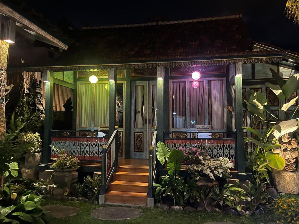 Villa Telaga Wana Sukawati  Luaran gambar